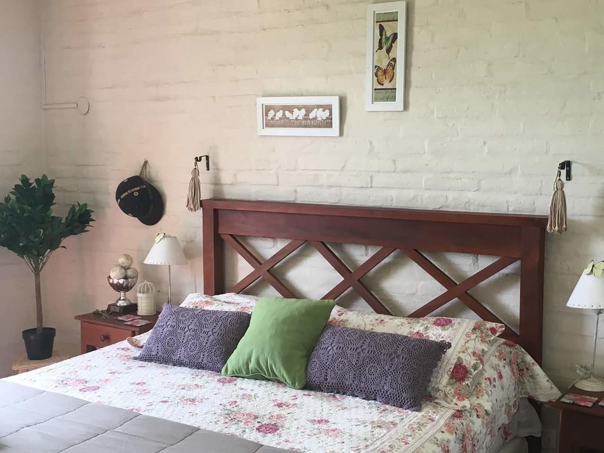 The Polo House Bed & Breakfast Пилар Екстериор снимка
